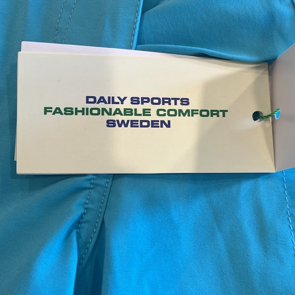 Golf Shorts - Picture 4 of 9